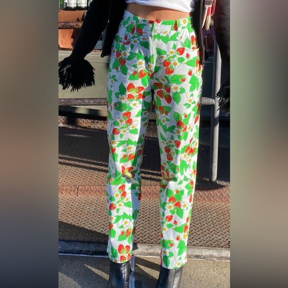 Pretty Funny Nice strawberry trousers size XS